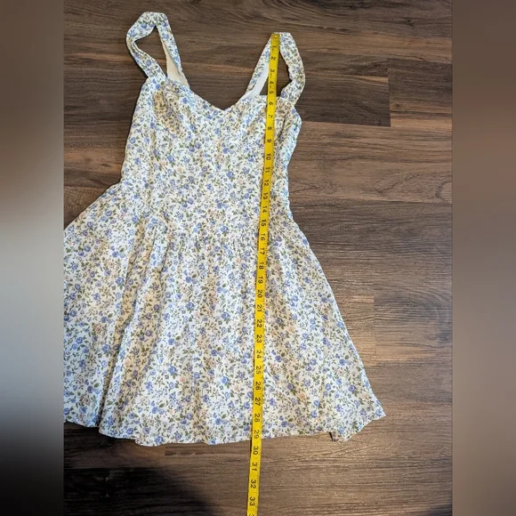 Reformation Taiga Floral Dress - Picture 9 of 11